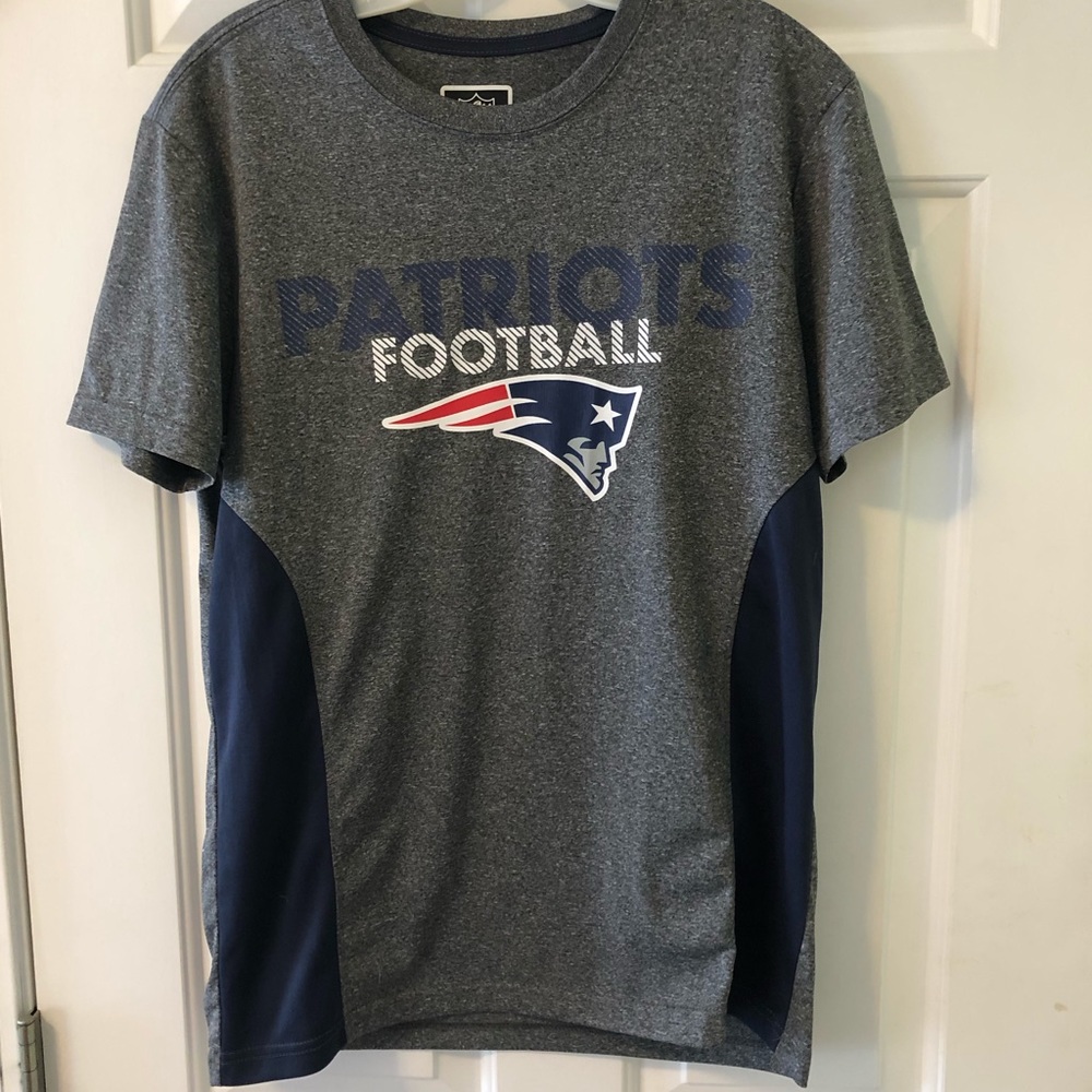 NFL Apparel Men’s shirt, Patriots, EUC, S.